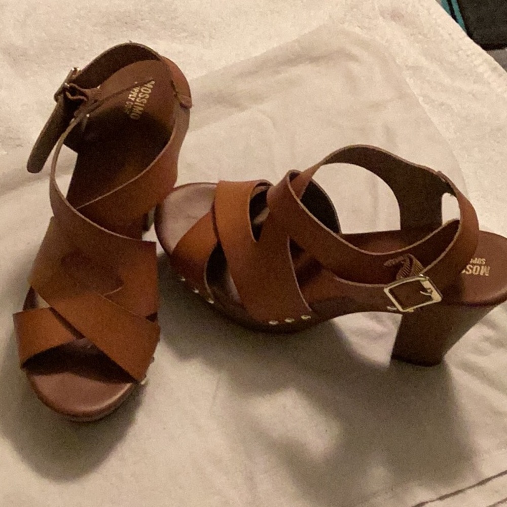 Platforms very comfy.